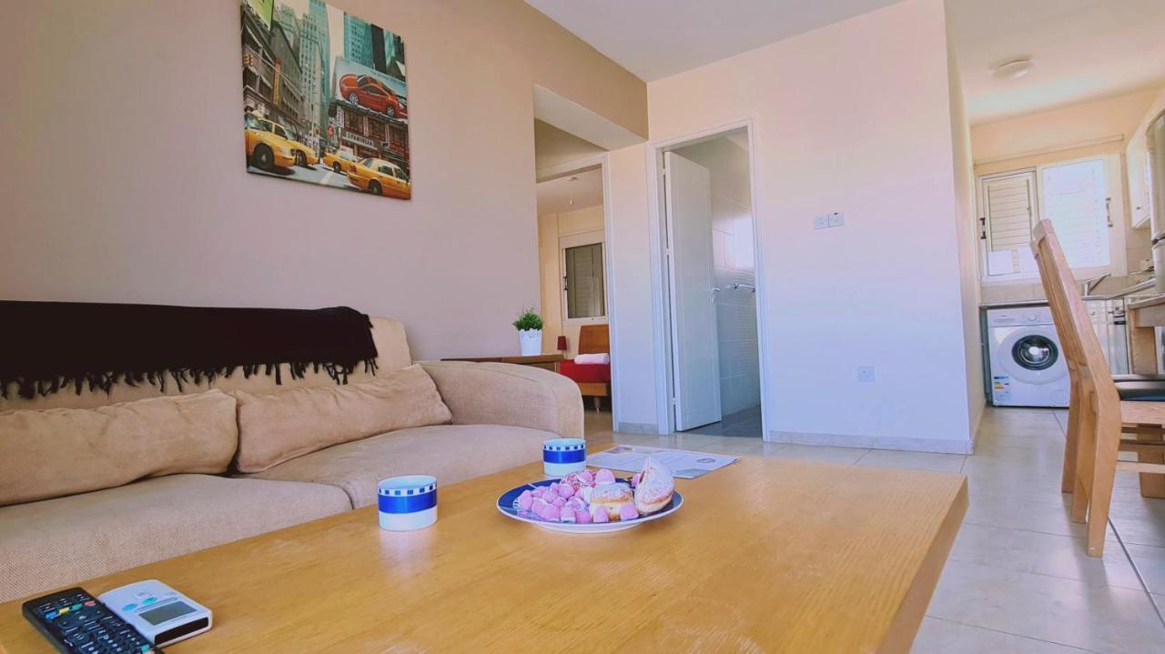 Stay Sunshine Apartment Paralimni Exterior foto