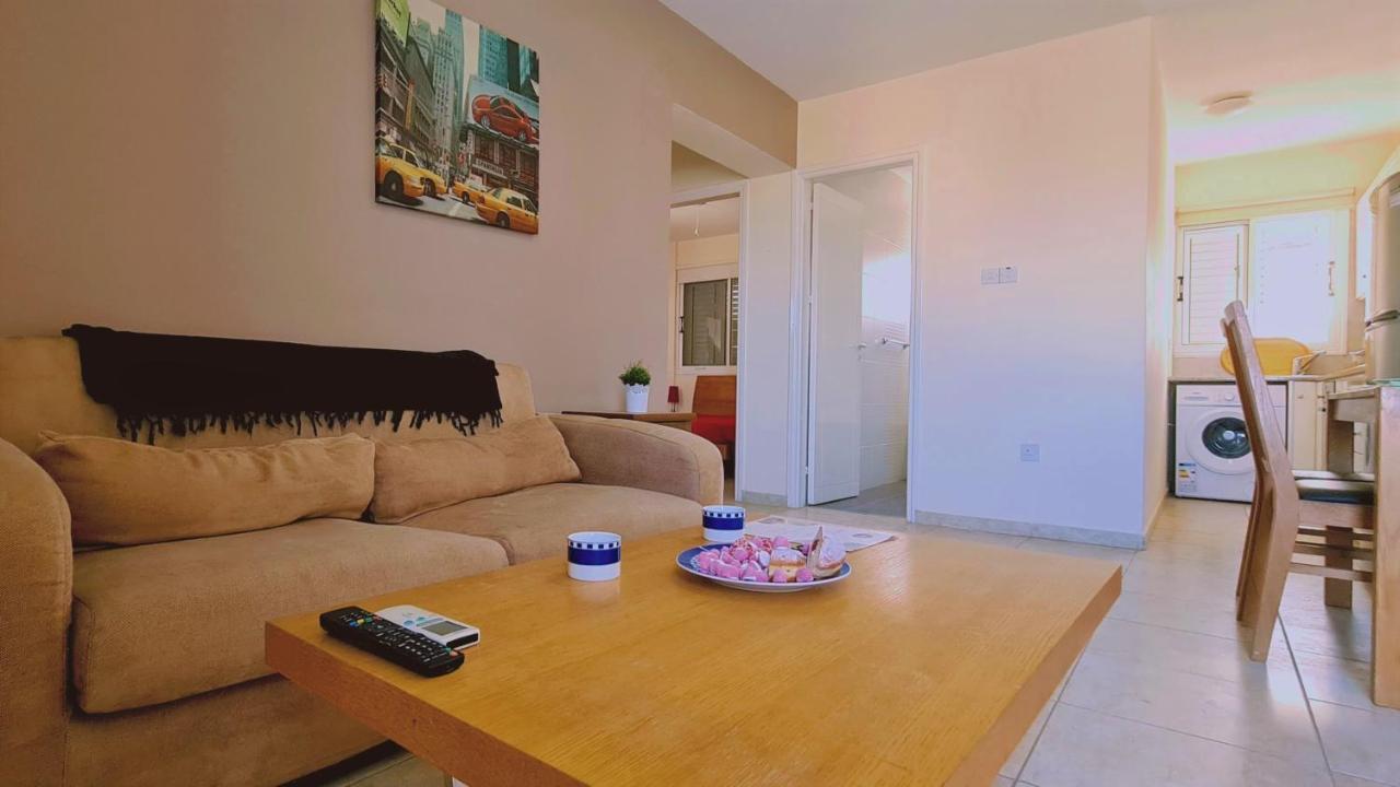 Stay Sunshine Apartment Paralimni Exterior foto